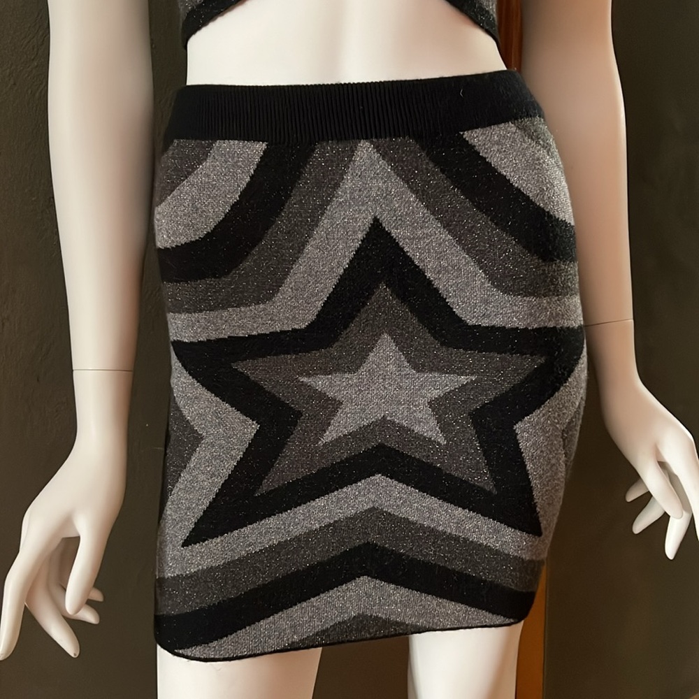 NWT Steve Madden Retro Star Knit Skirt & Halter Top Set Small - Picture 6 of 12